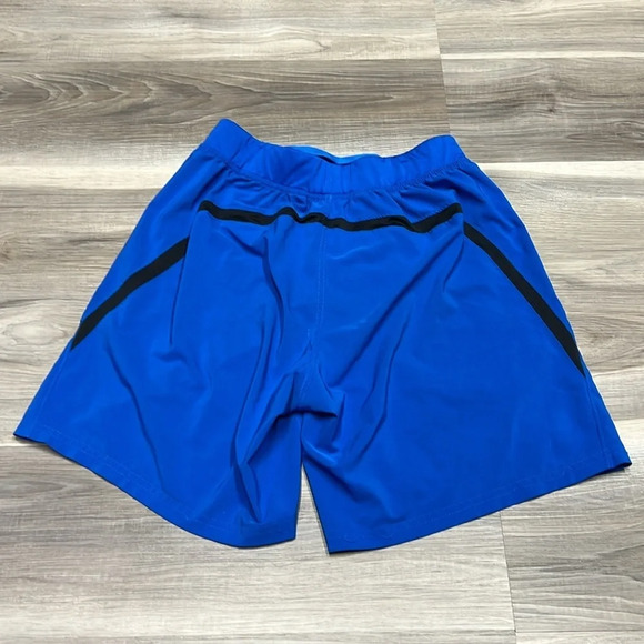 Under armour blue shorts size medium - Picture 5 of 7